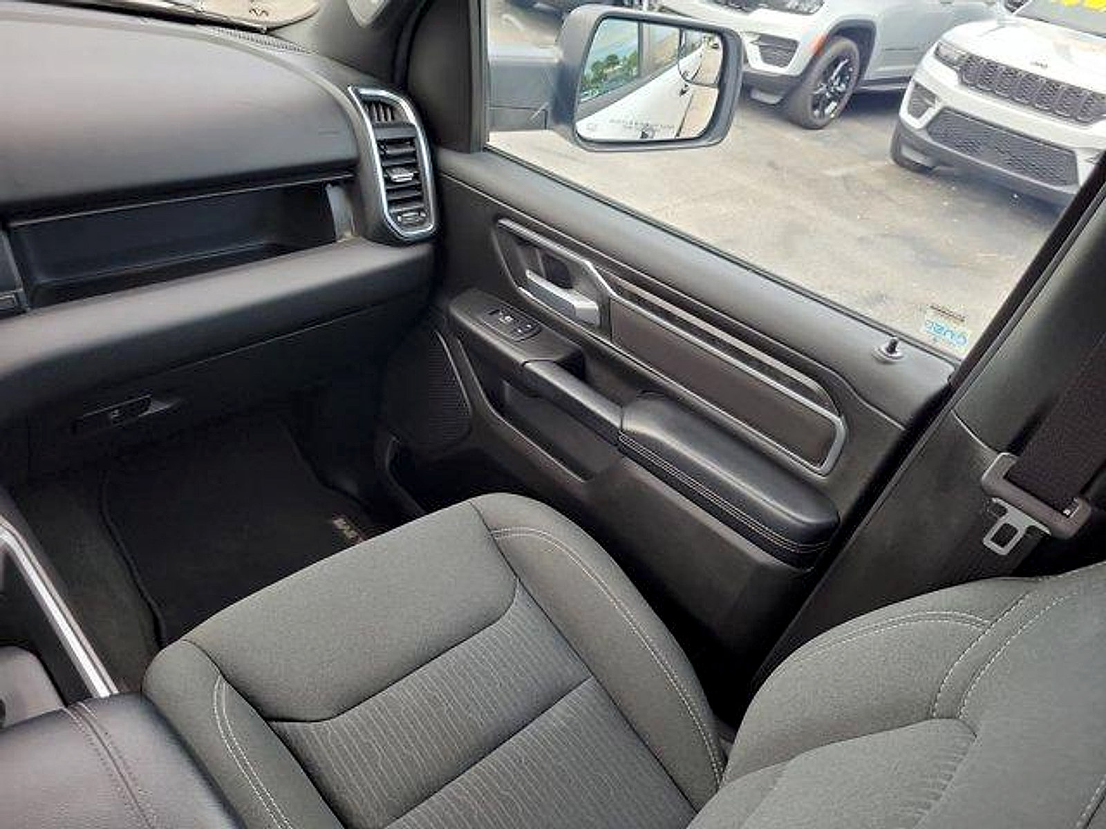 Used 2024 RAM 1500 Big Horn RWD image 16