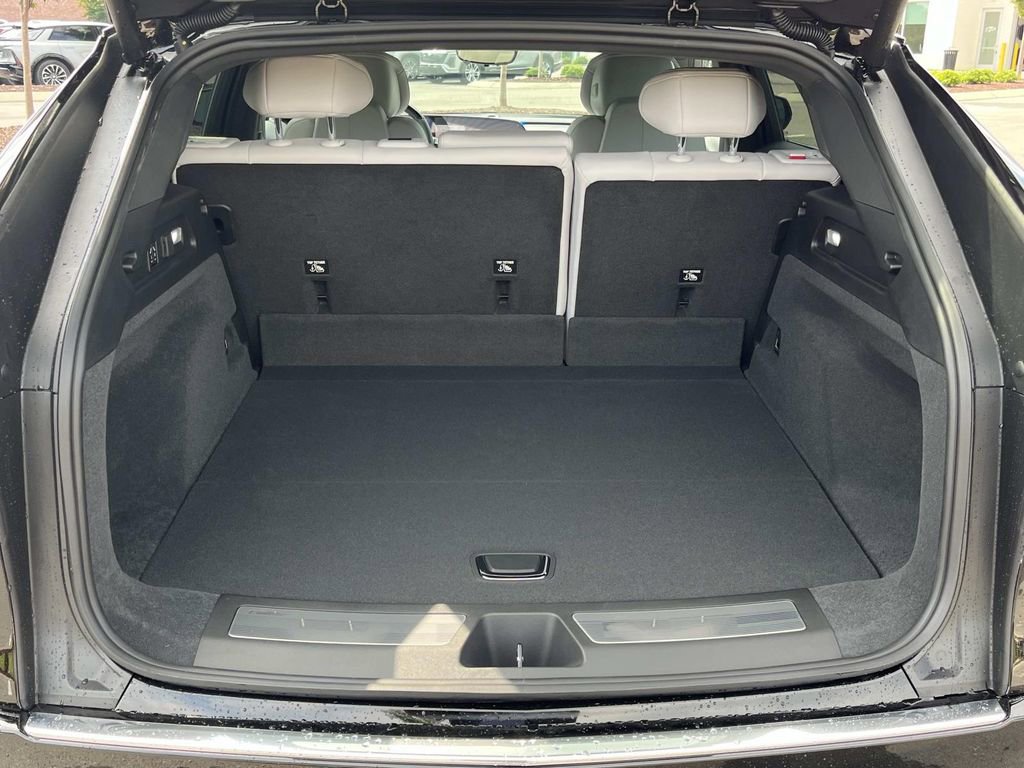 New 2026 Cadillac Lyriq Premium Luxury image 11