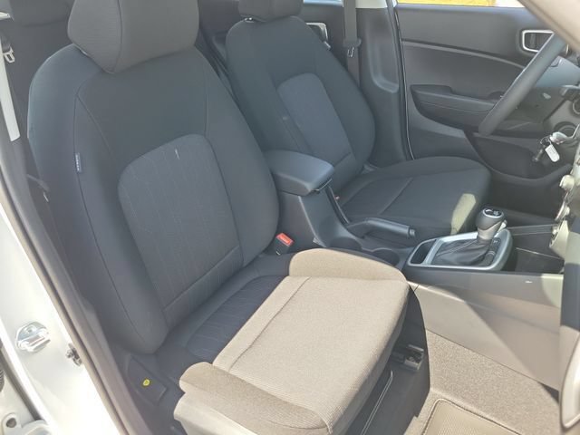 New 2026 Hyundai Venue SE FWD image 19