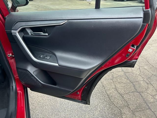 Used 2020 Toyota RAV4 Limited image 27