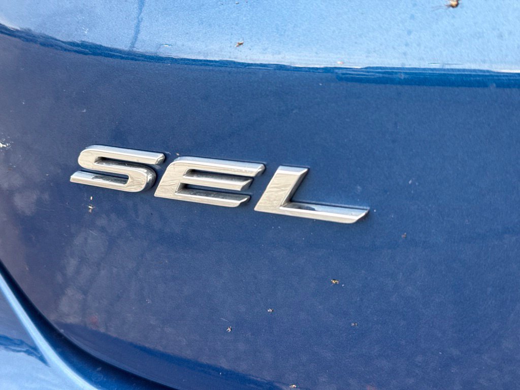 Used 2023 Ford Edge SEL w/ Sport Appearance Package AWD/4WD image 2