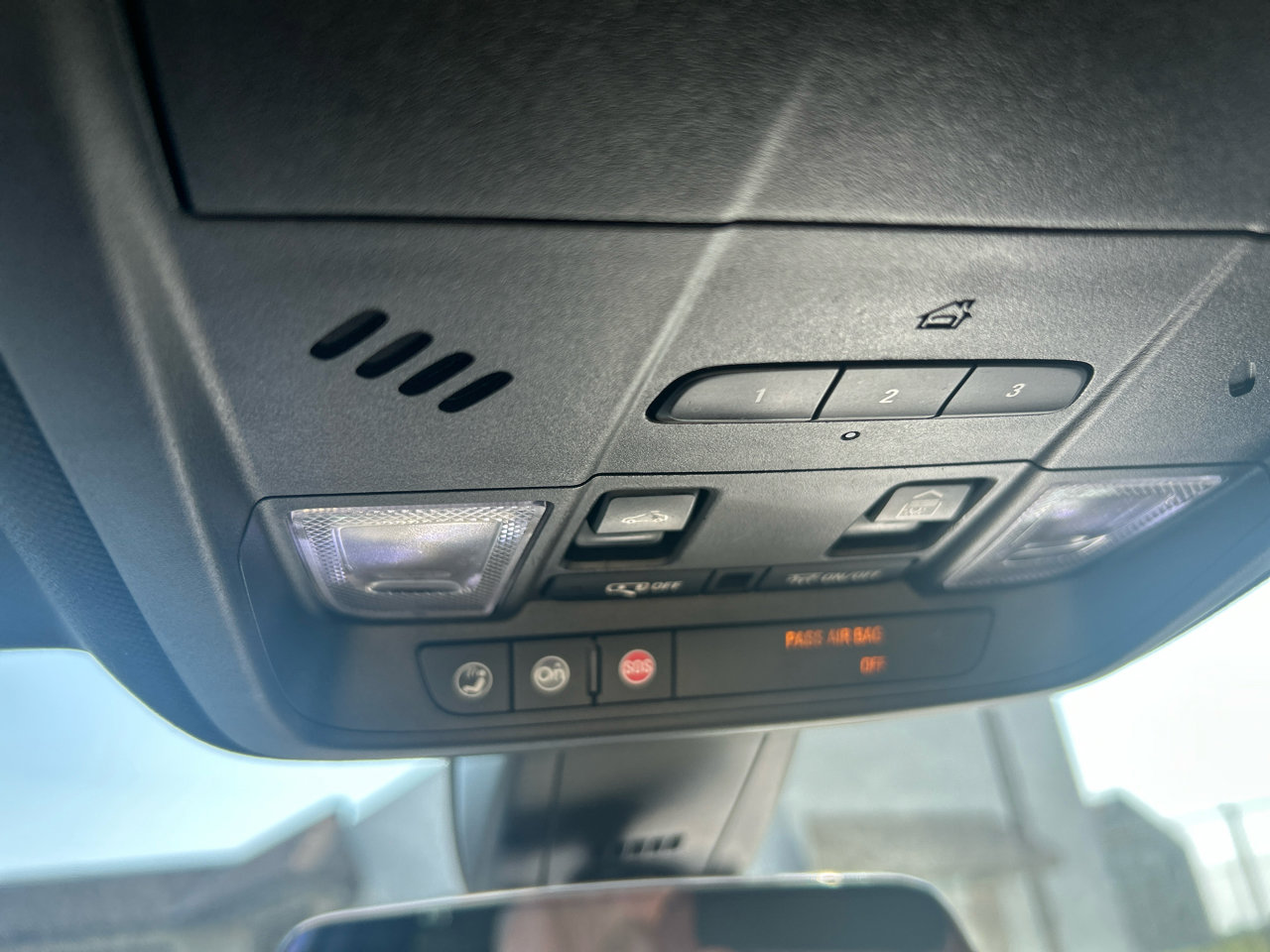 Used 2017 Cadillac XT5 Luxury image 25