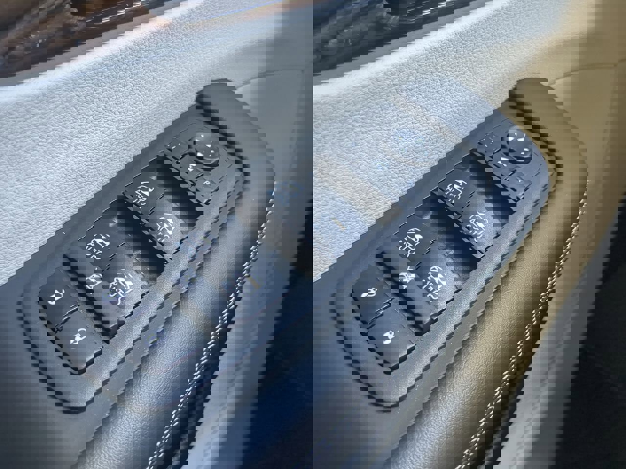 Used 2024 Chrysler Pacifica Limited w/ Trailer Tow Group image 19