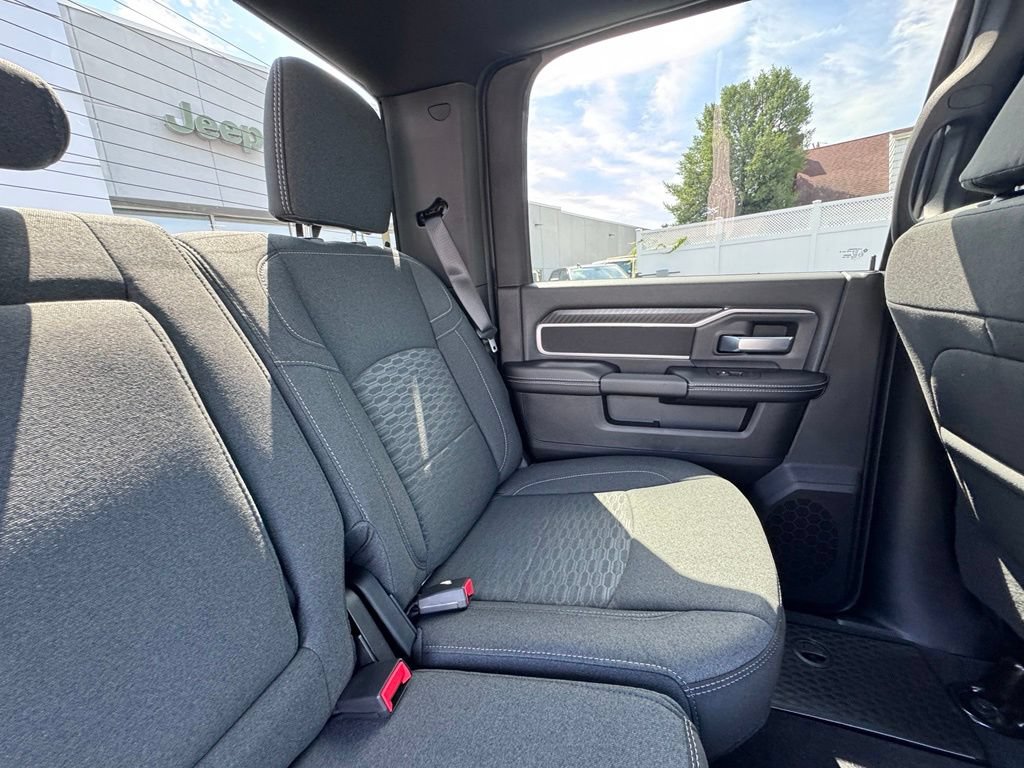New 2026 RAM 2500 Big Horn AWD/4WD image 22