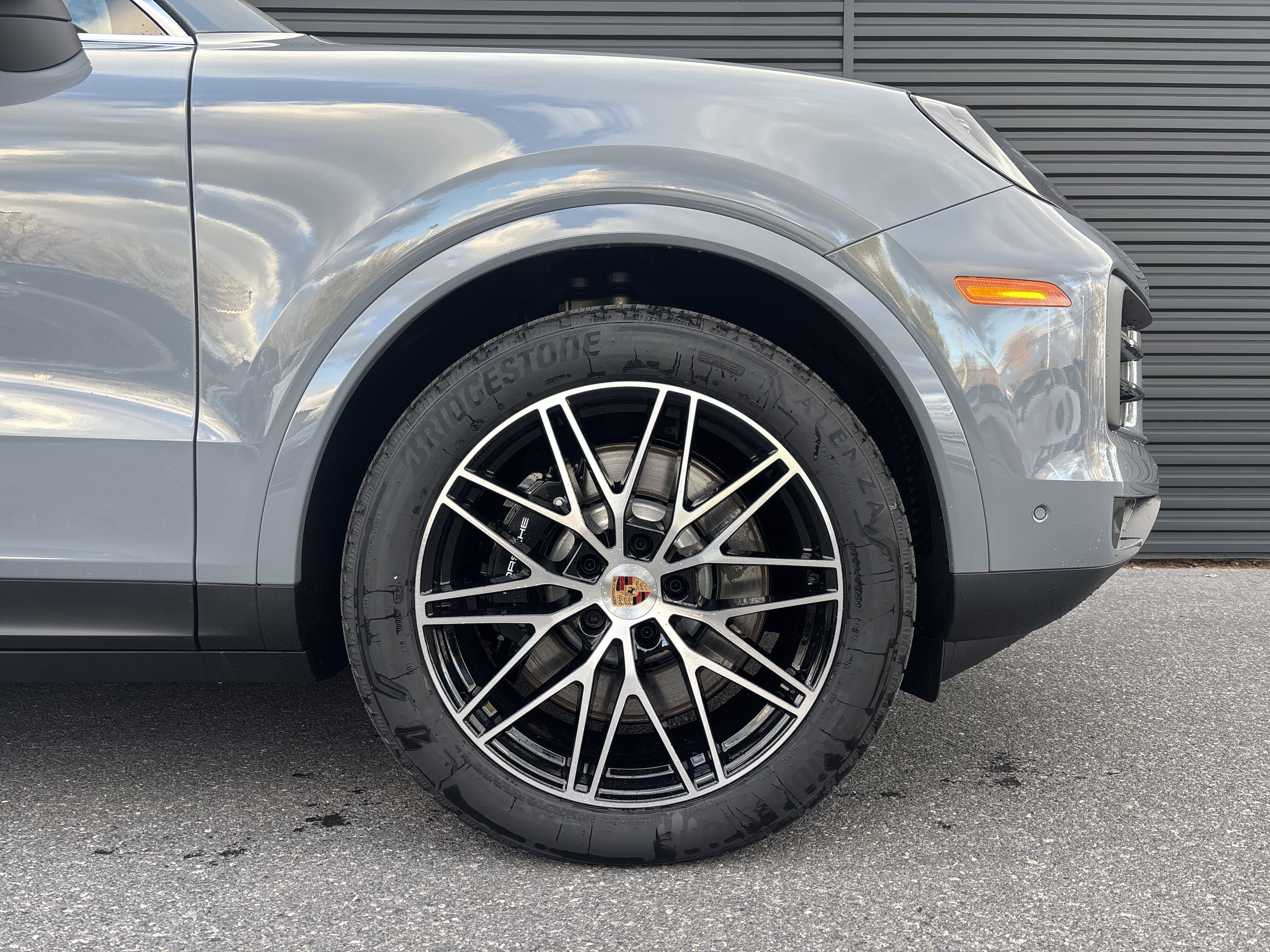 New 2026 Porsche Cayenne S image 2