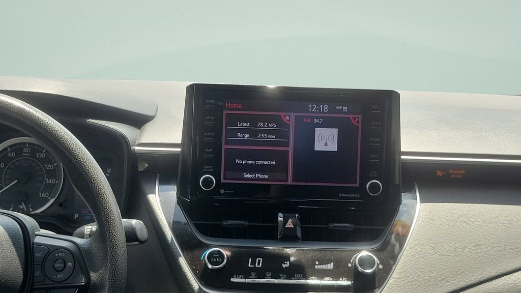 Used 2022 Toyota Corolla LE FWD image 13