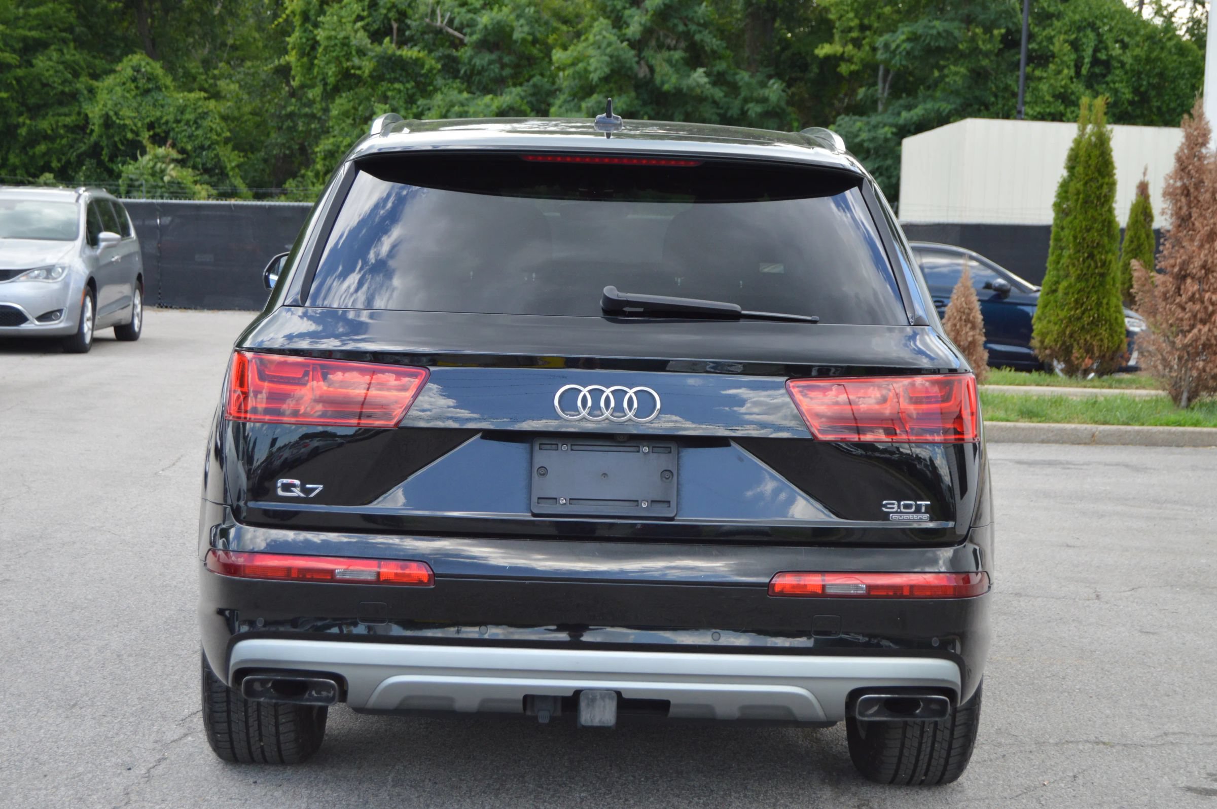 Used 2017 Audi Q7 3.0T Premium AWD/4WD image 5