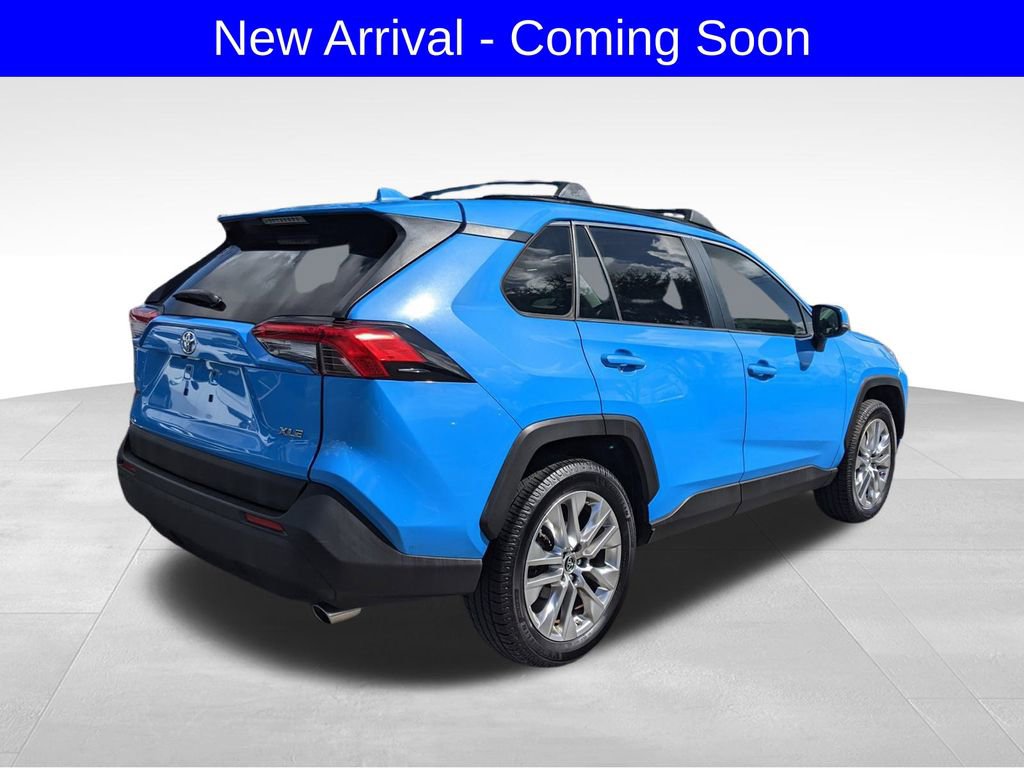 Used 2019 Toyota RAV4 XLE Premium image 3