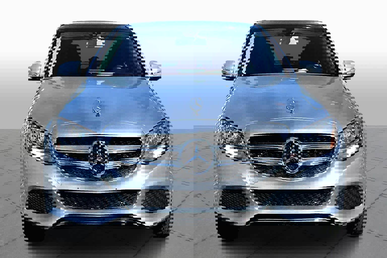 Used 2015 Mercedes-Benz C 300 4MATIC Sedan image 3