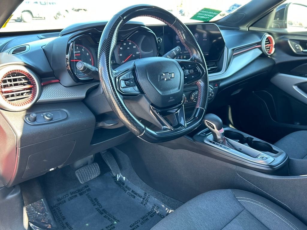 Used 2024 Chevrolet Trax RS image 7