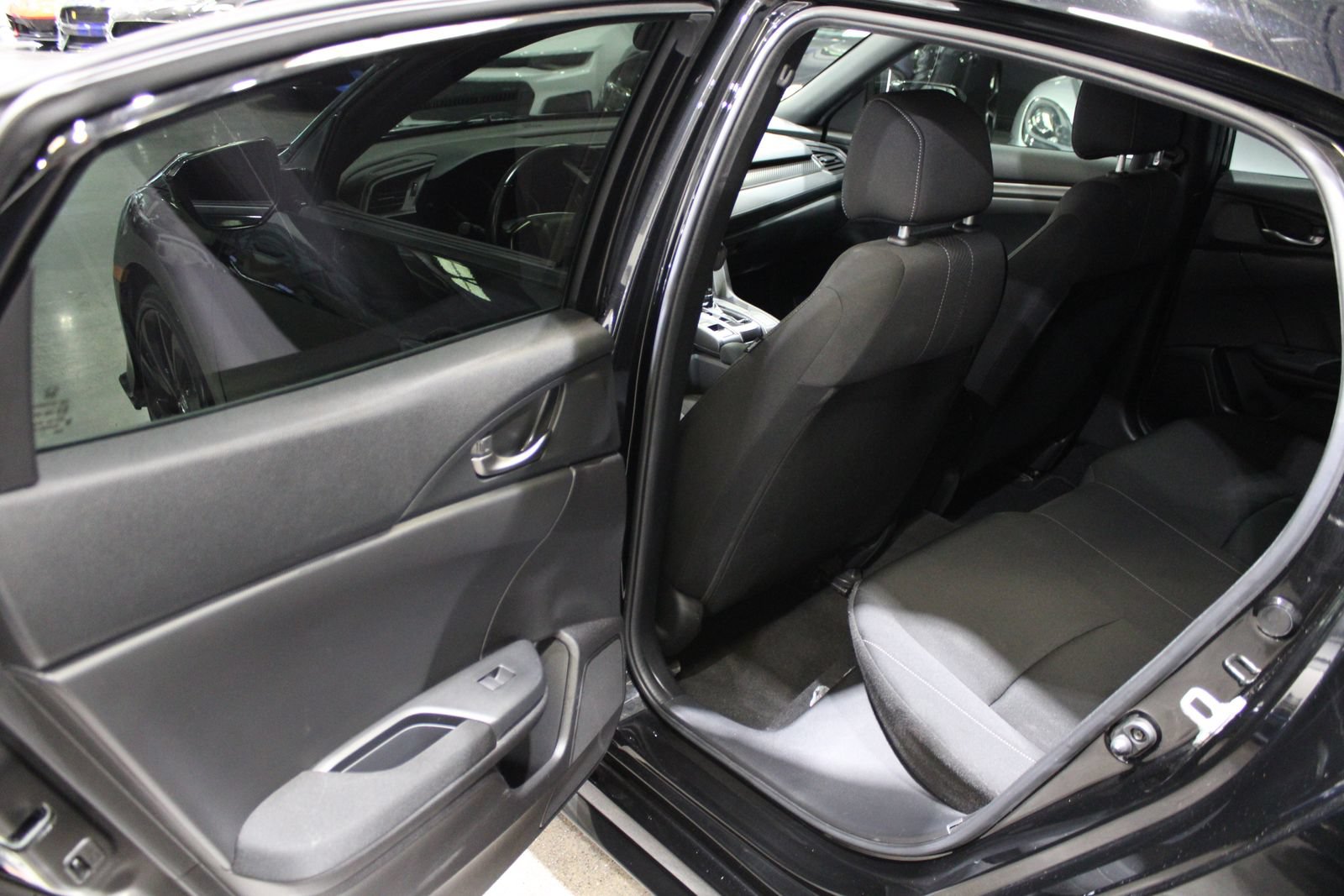 Used 2018 Honda Civic Sport image 11