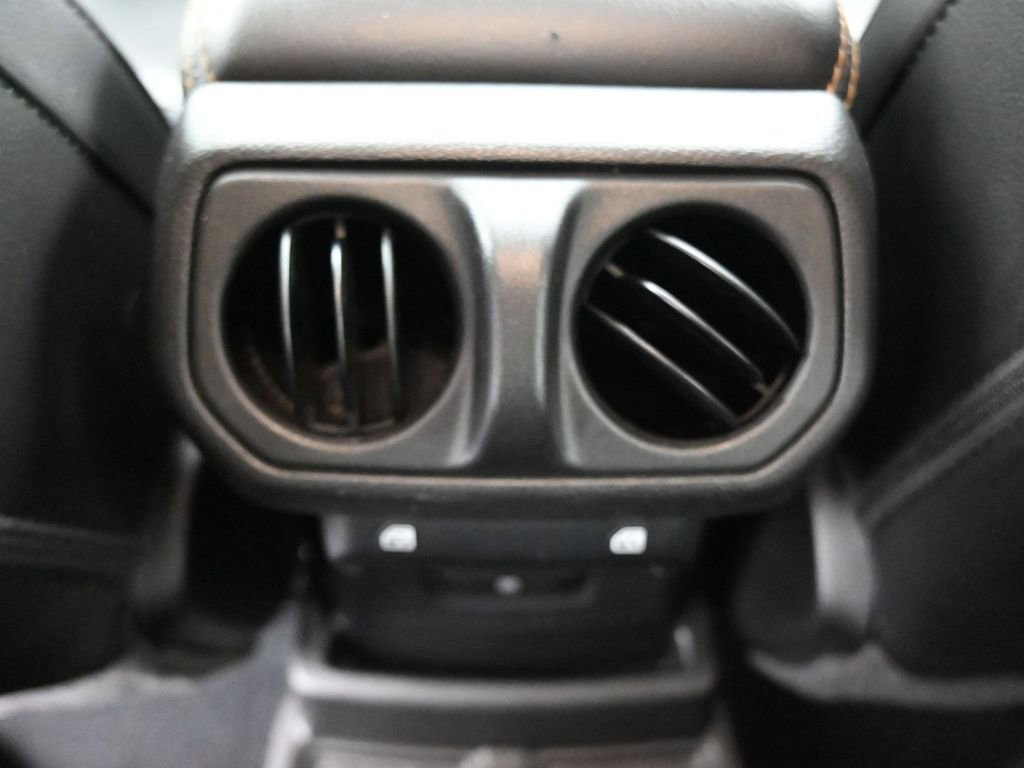 Used 2022 Jeep Wrangler Unlimited Sahara image 36