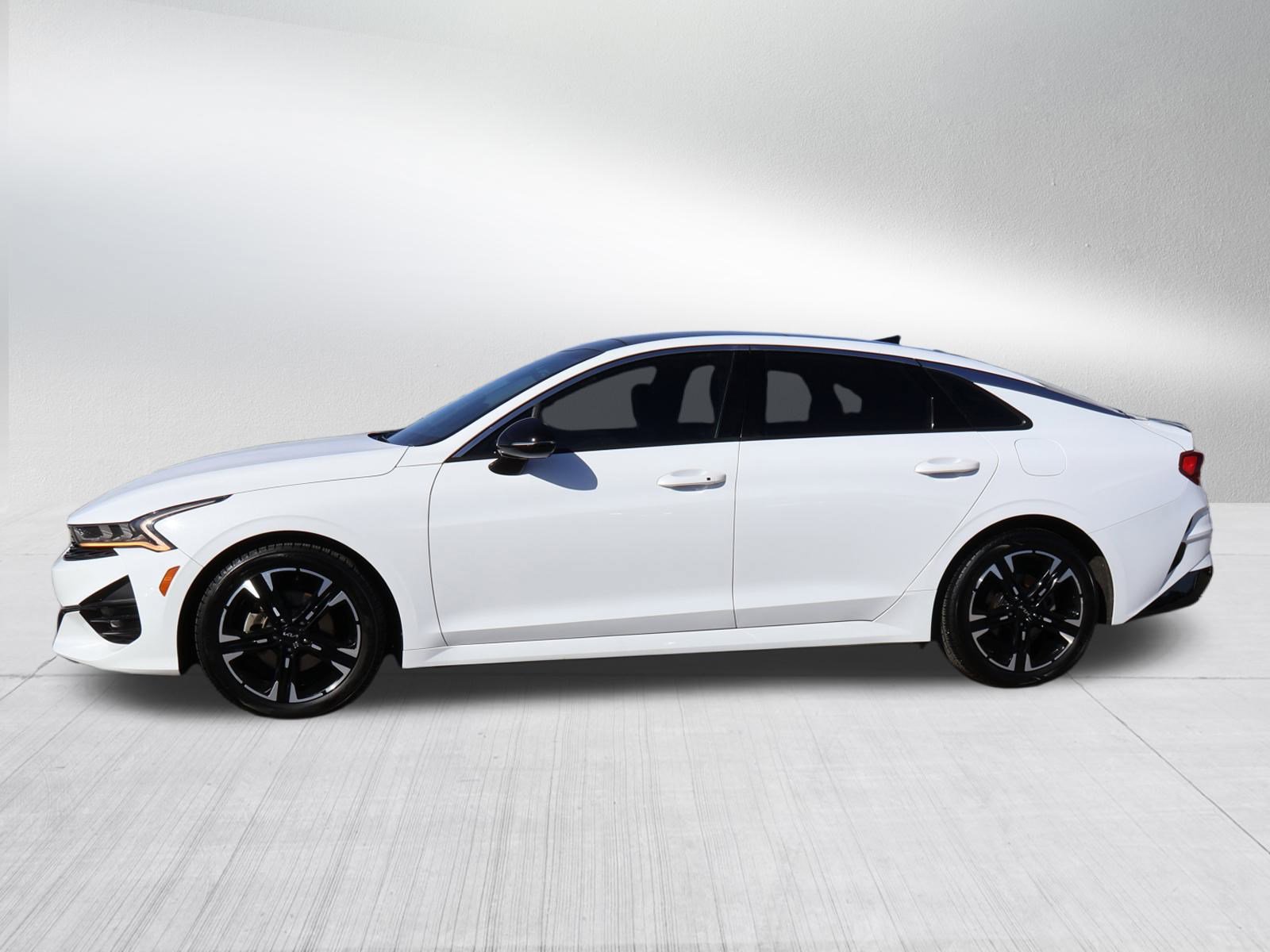 Used 2023 Kia K5 GT-Line image 4