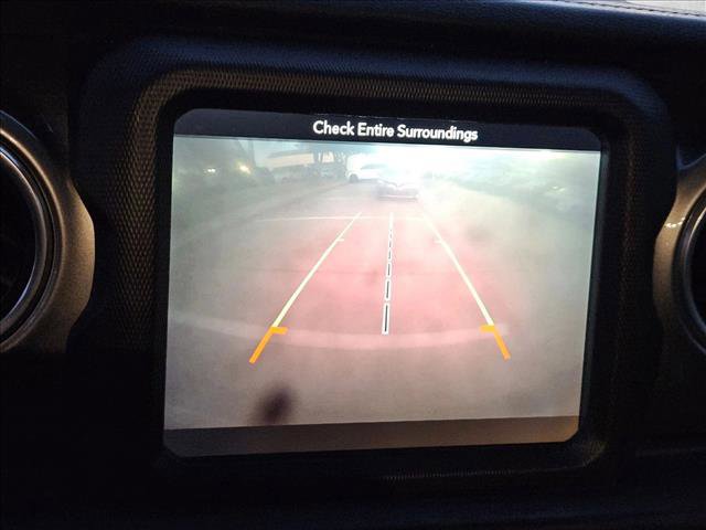 Used 2018 Jeep Wrangler Unlimited Sahara image 16