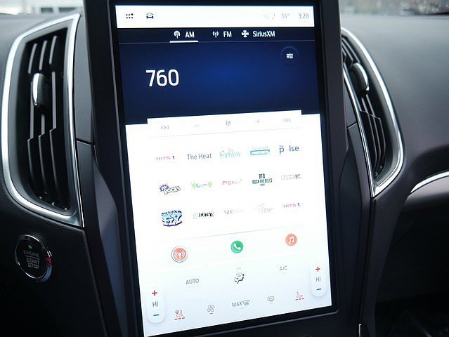 Used 2024 Ford Edge Titanium image 36