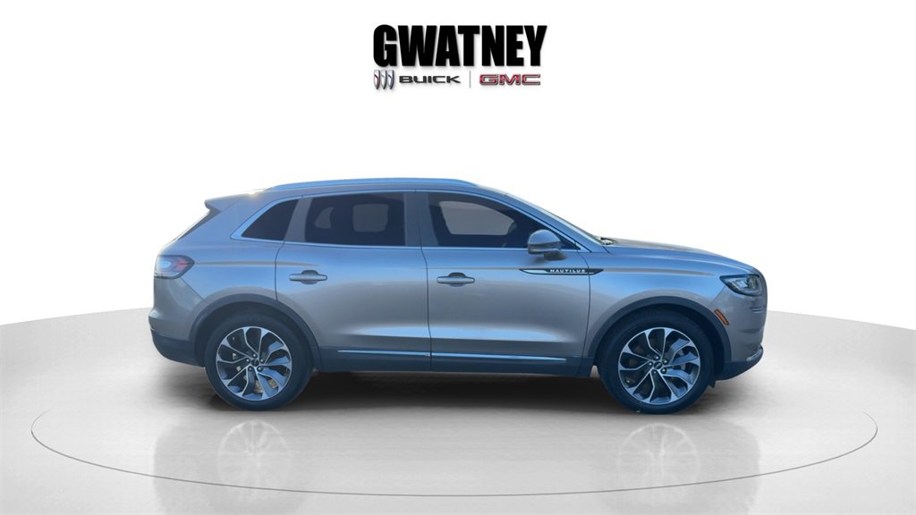 Used 2021 Lincoln Nautilus Reserve image 7