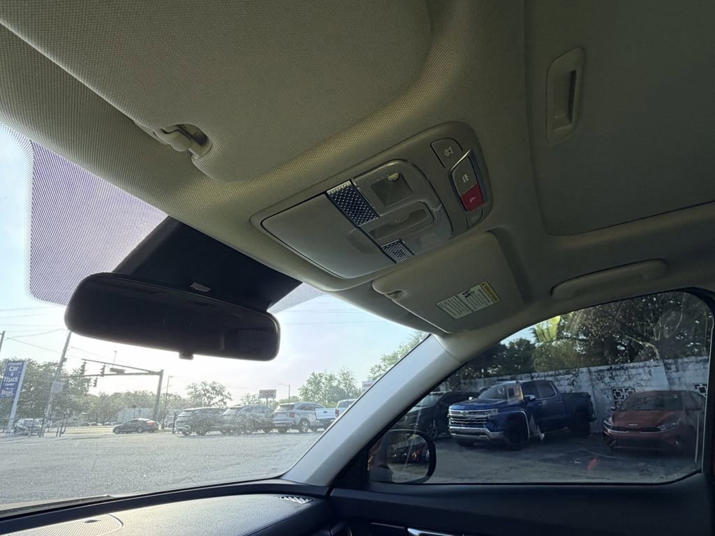Certified 2024 Kia Telluride S w/ S Sunroof Package image 32