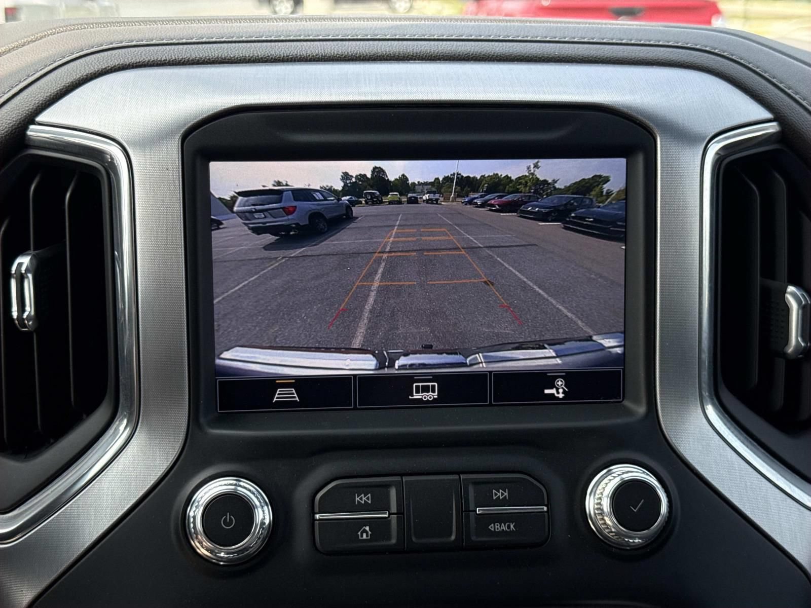 Used 2022 GMC Sierra 1500 SLT w/ SLT Premium Package AWD/4WD image 10