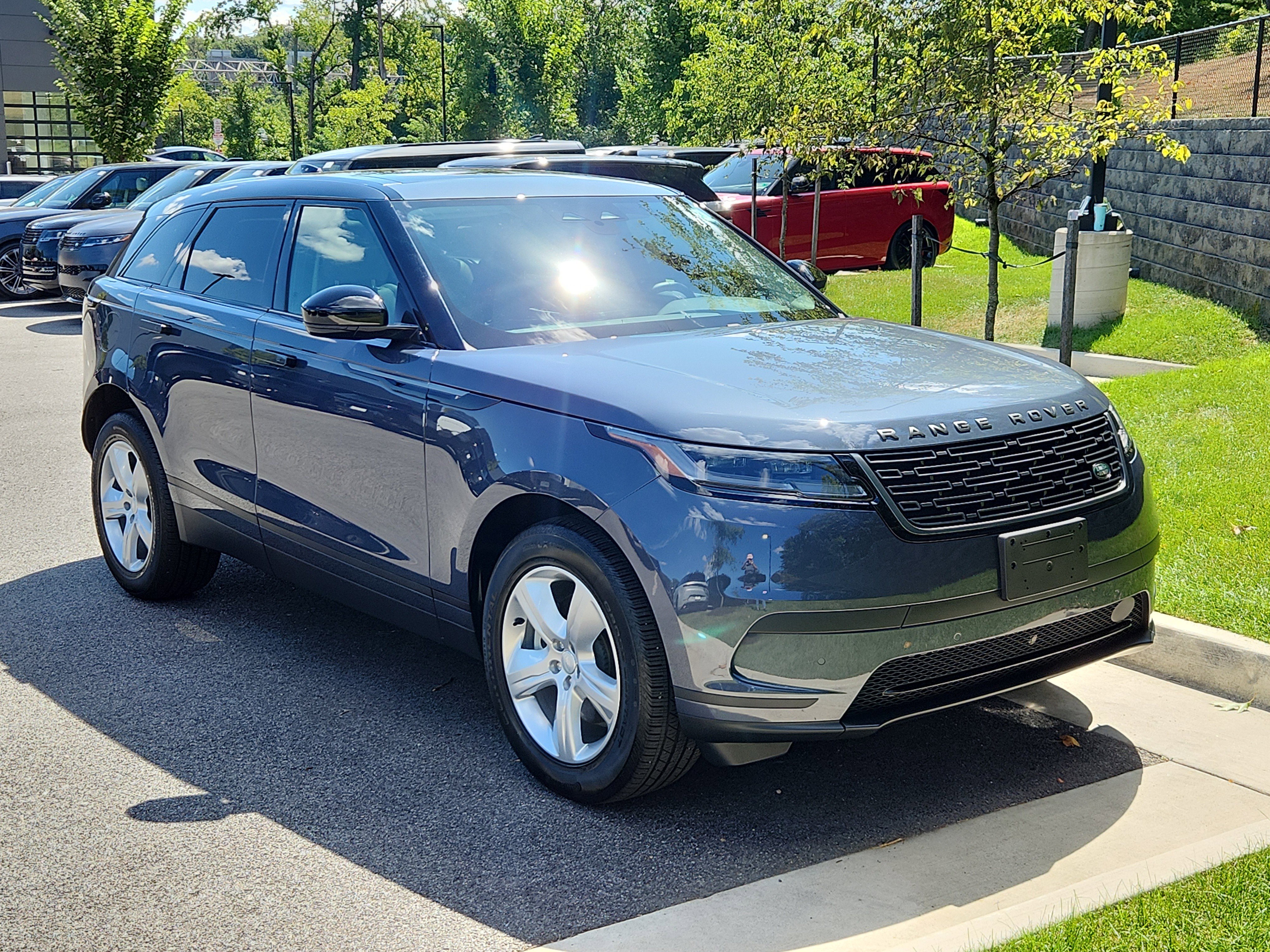 Used 2025 Land Rover Range Rover Velar S image 10
