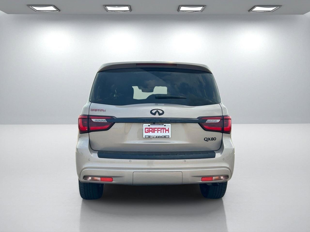 Used 2022 INFINITI QX80 Sensory w/ Cargo Package image 4
