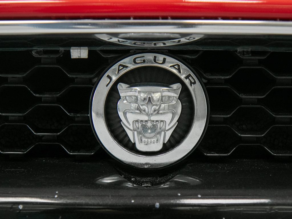 Used 2014 Jaguar F-TYPE S RWD image 6