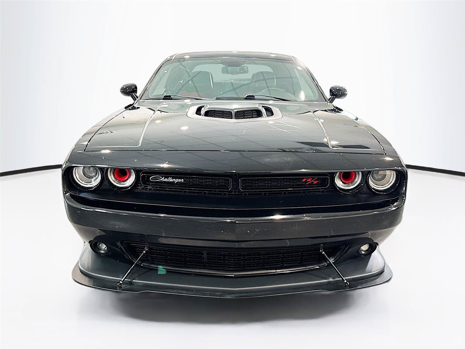 Used 2016 Dodge Challenger R/T Scat Pack RWD image 23