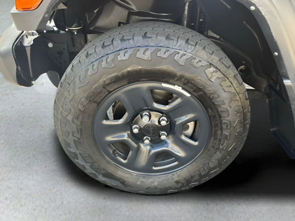 Certified 2023 Jeep Gladiator Sport w/ Trailer Tow Package image 14