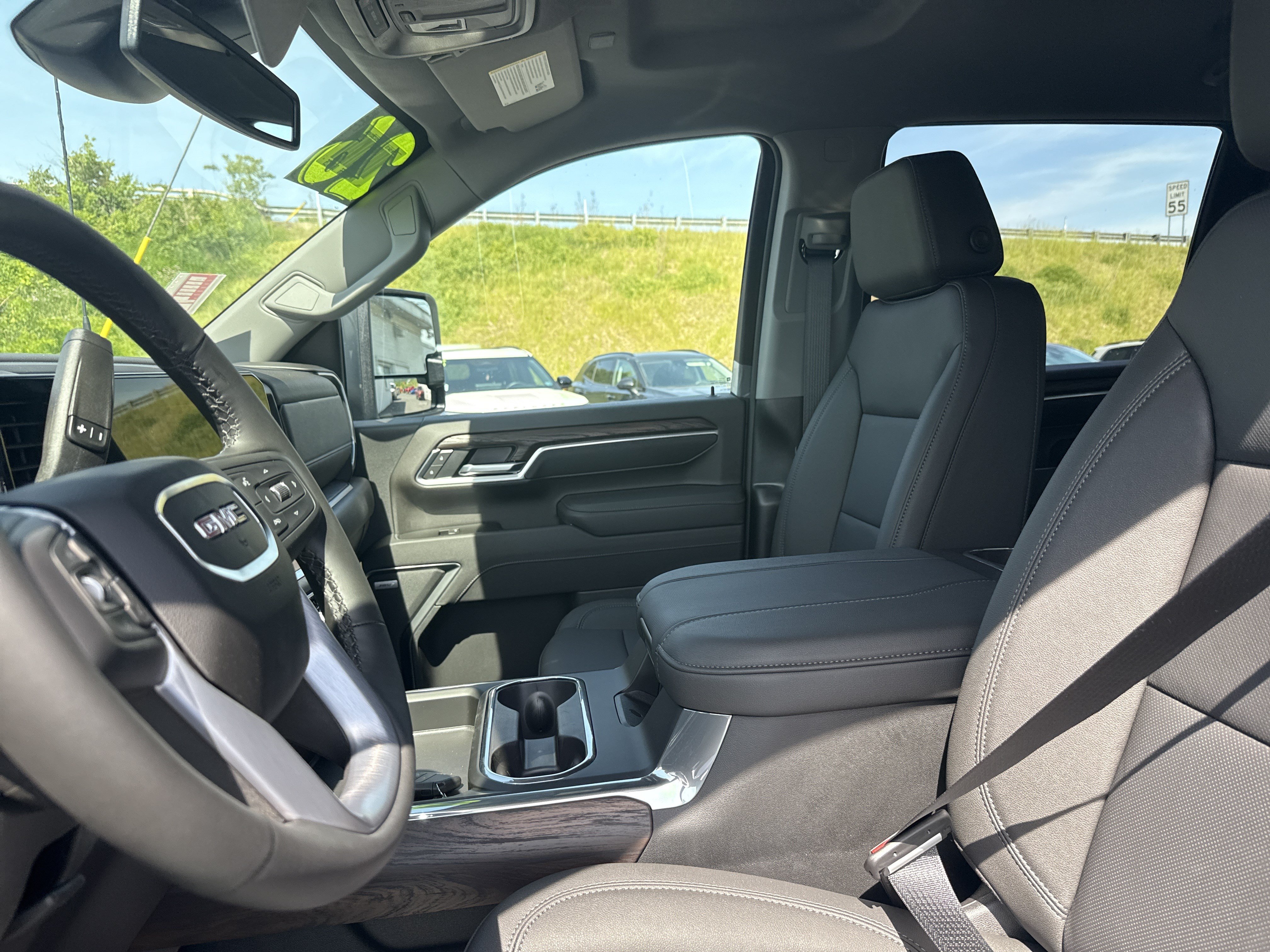 New 2026 GMC Sierra 2500 SLT AWD/4WD image 11