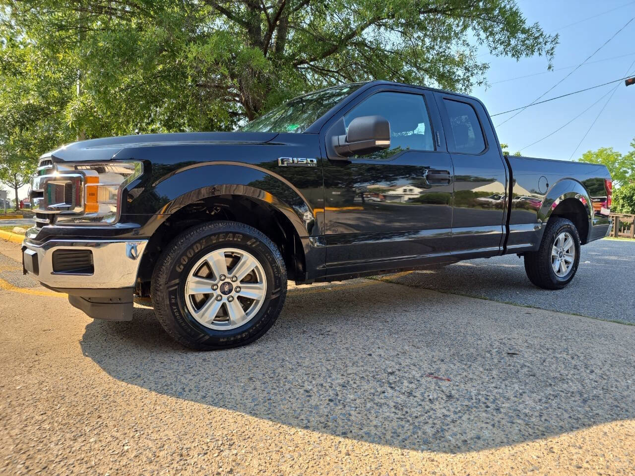 Used 2019 Ford F150 XLT w/ Equipment Group 301A Mid image 8