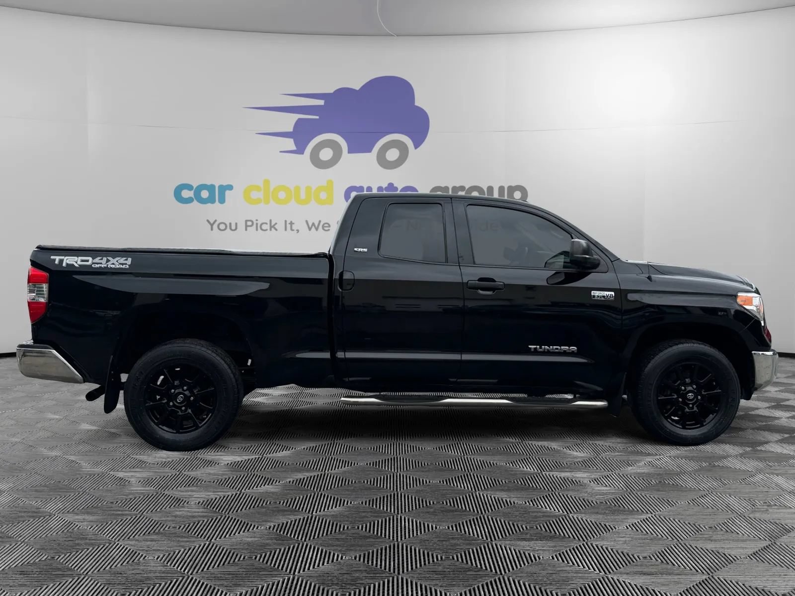 Used 2015 Toyota Tundra SR5 w/ TRD Off Road Package AWD/4WD image 6