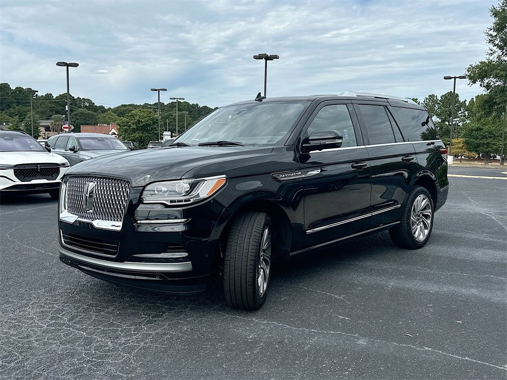 Used 2024 Lincoln Navigator Reserve video 2