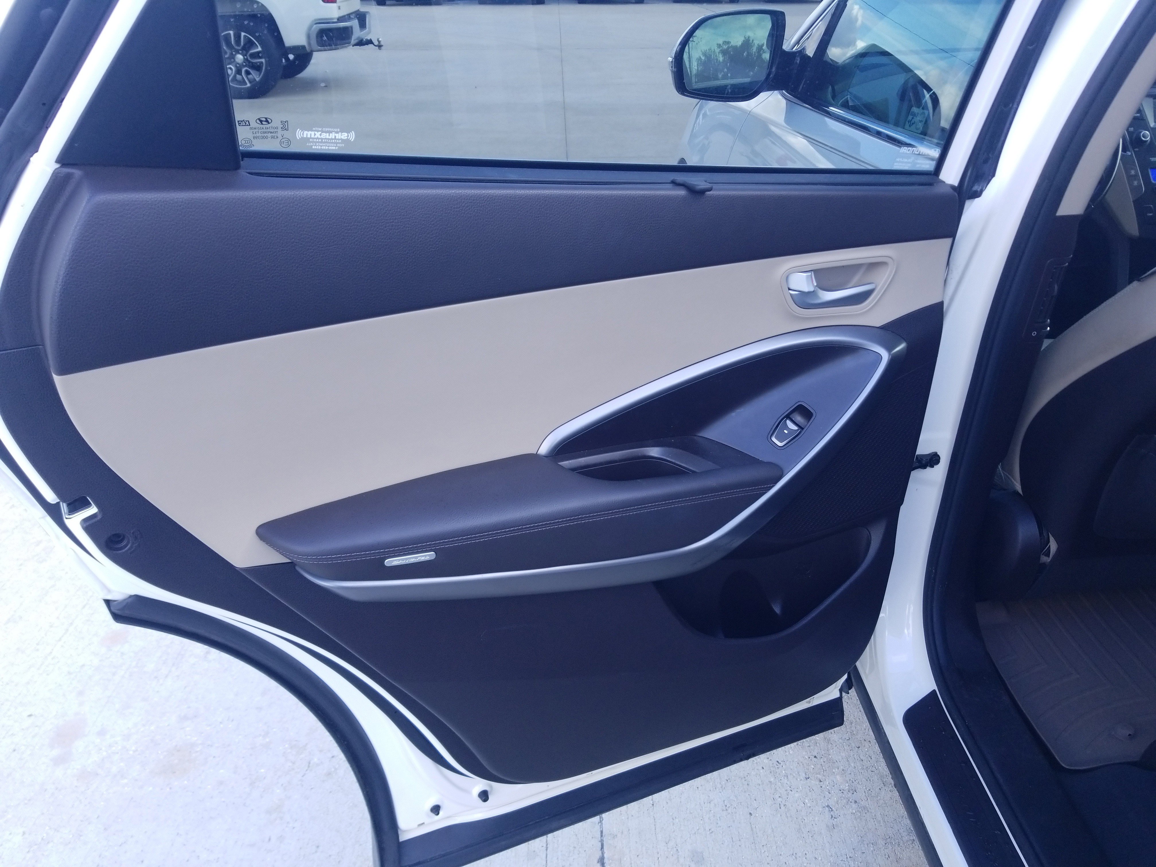 Used 2014 Hyundai Santa Fe Limited image 11