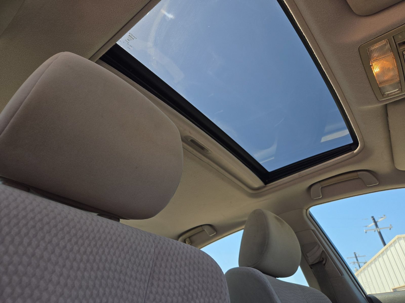 Used 2010 Toyota Camry LE FWD image 15