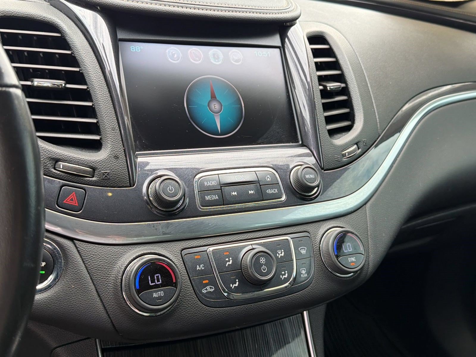 Certified 2019 Chevrolet Impala LT FWD image 18