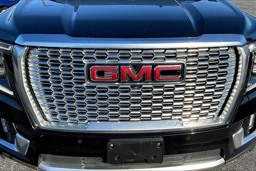 Used 2021 GMC Yukon Denali w/ Advanced Technology Package AWD/4WD image 34