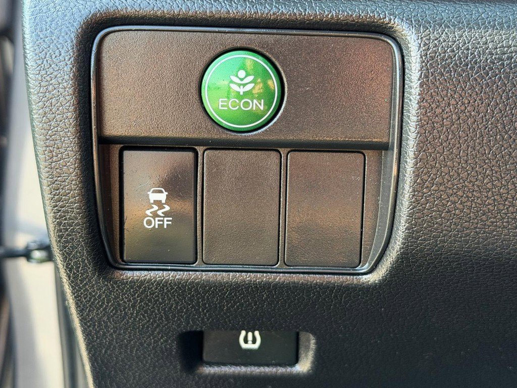 Used 2017 Honda Accord EX image 32