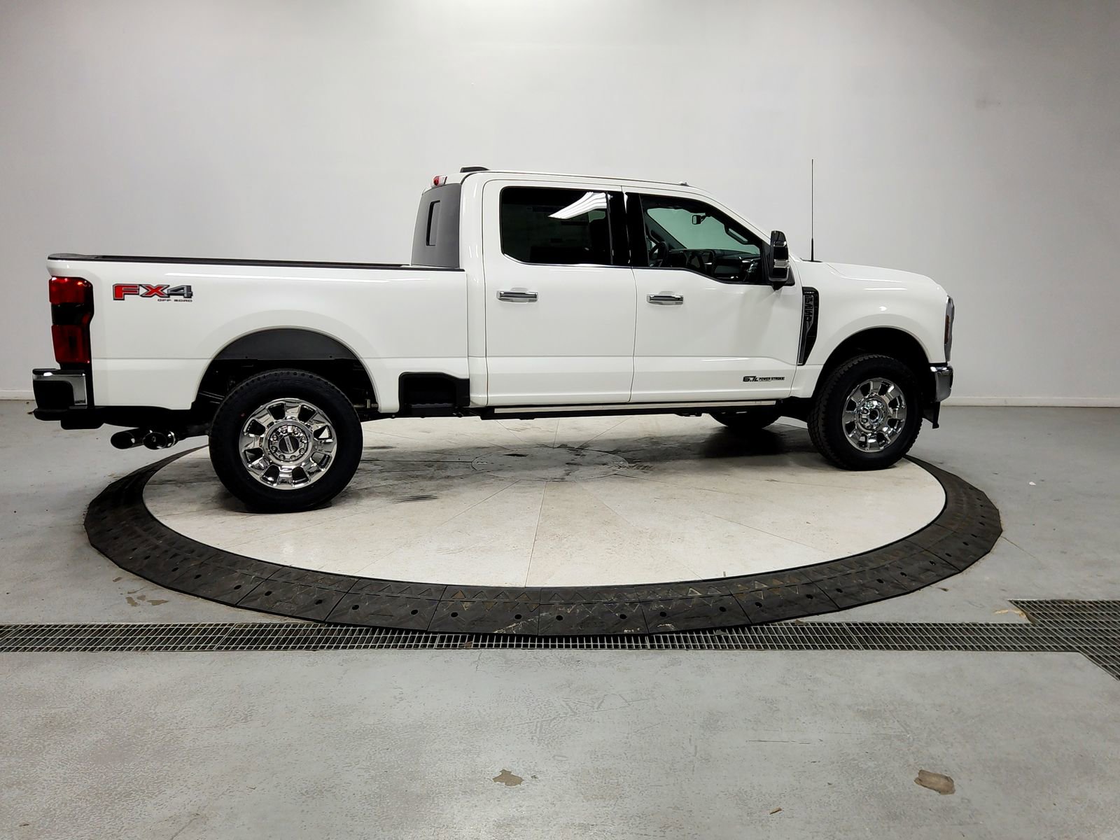 New 2026 Ford F250 Lariat w/ Lariat Premium Package image 8