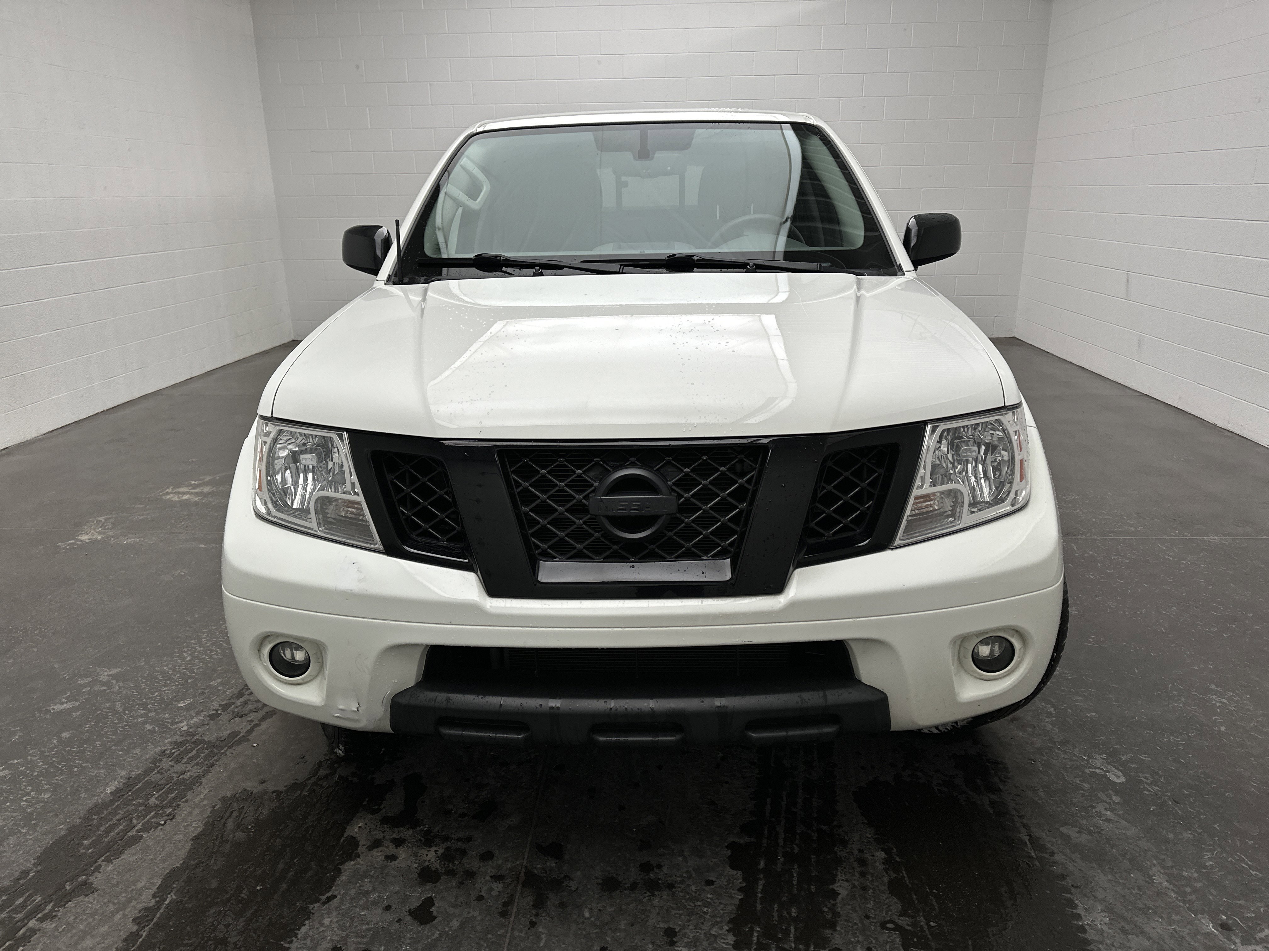 Used 2021 Nissan Frontier SV w/ Midnight Edition Floor Mats image 3
