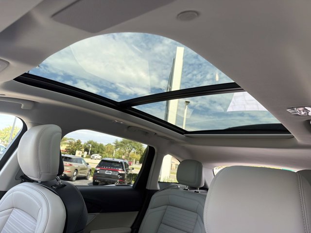 New 2026 Lincoln Nautilus Reserve AWD/4WD image 29