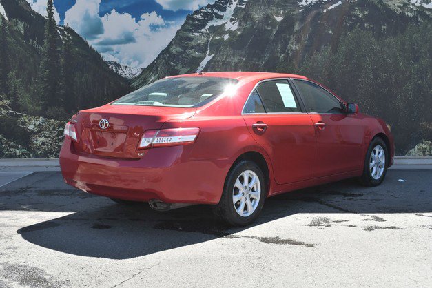 Used 2011 Toyota Camry LE w/ LE Extra-Value Pkg FWD image 3