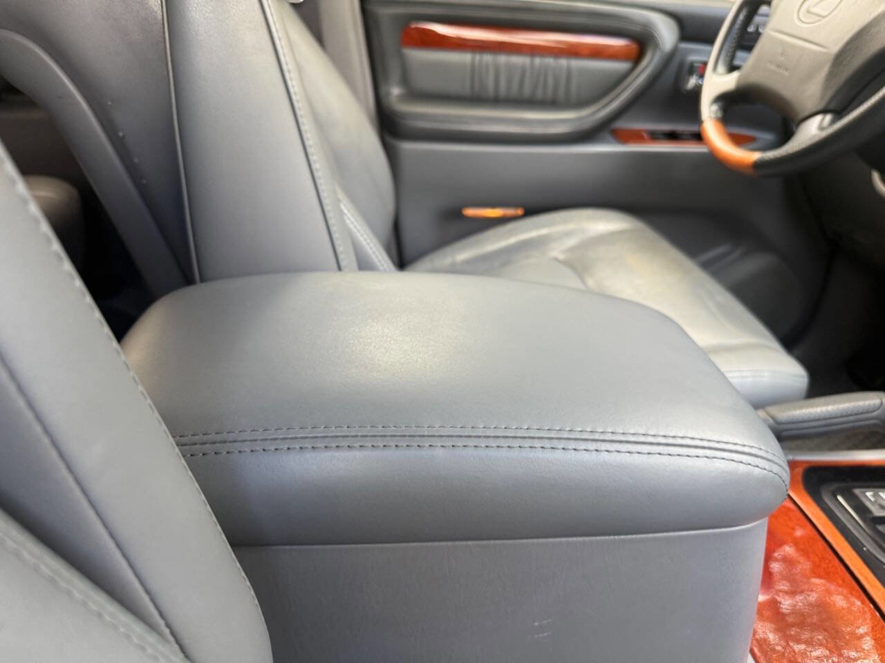 Used 2000 Lexus LX 470 4WD image 68