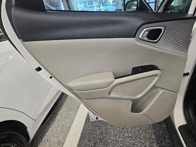Used 2020 Kia Soul LX FWD image 25