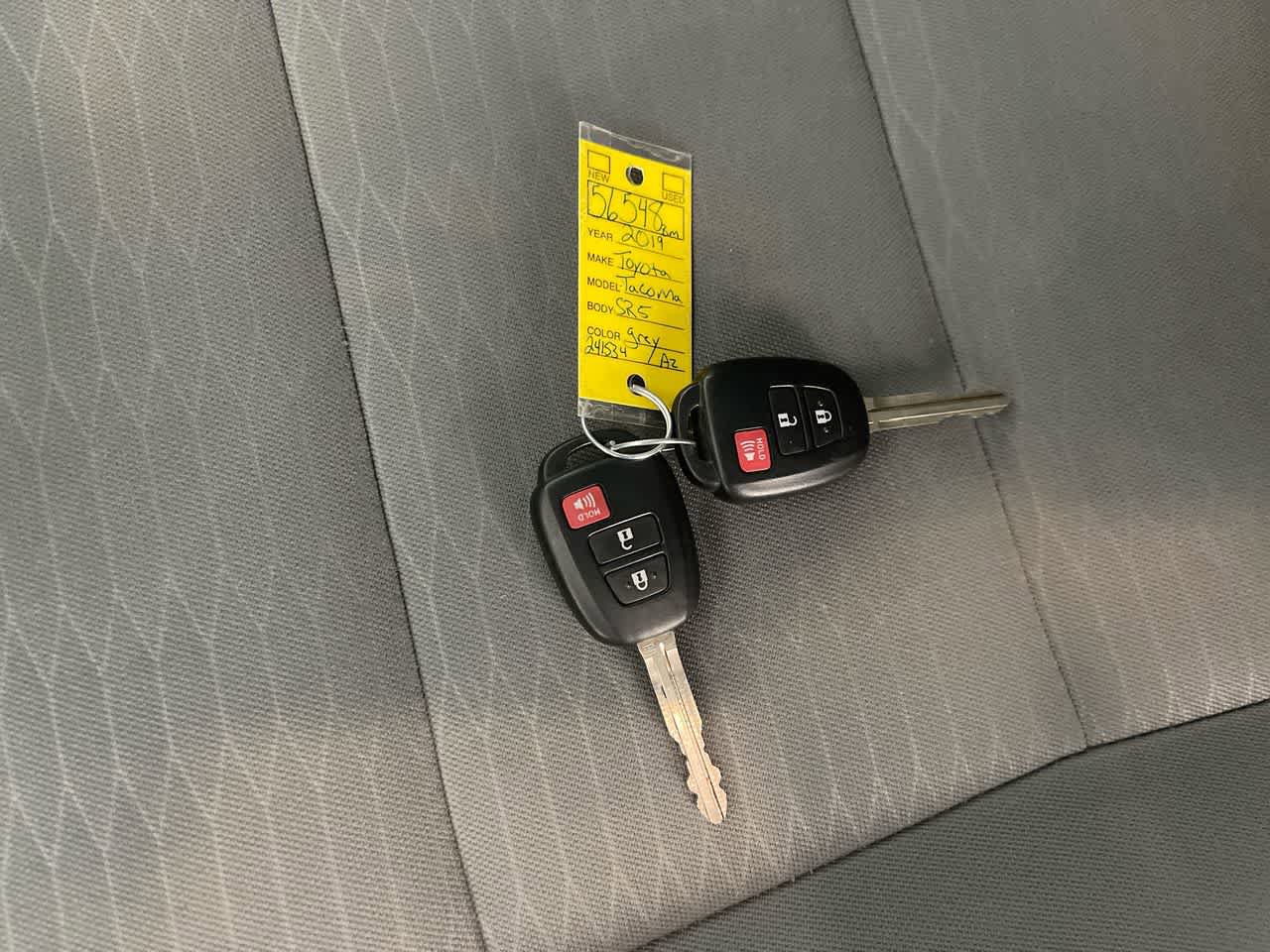 Certified 2019 Toyota Tacoma SR AWD/4WD image 25