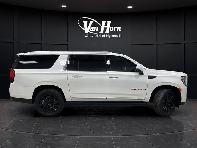Used 2024 GMC Yukon XL Denali w/ Denali Reserve Package image 2