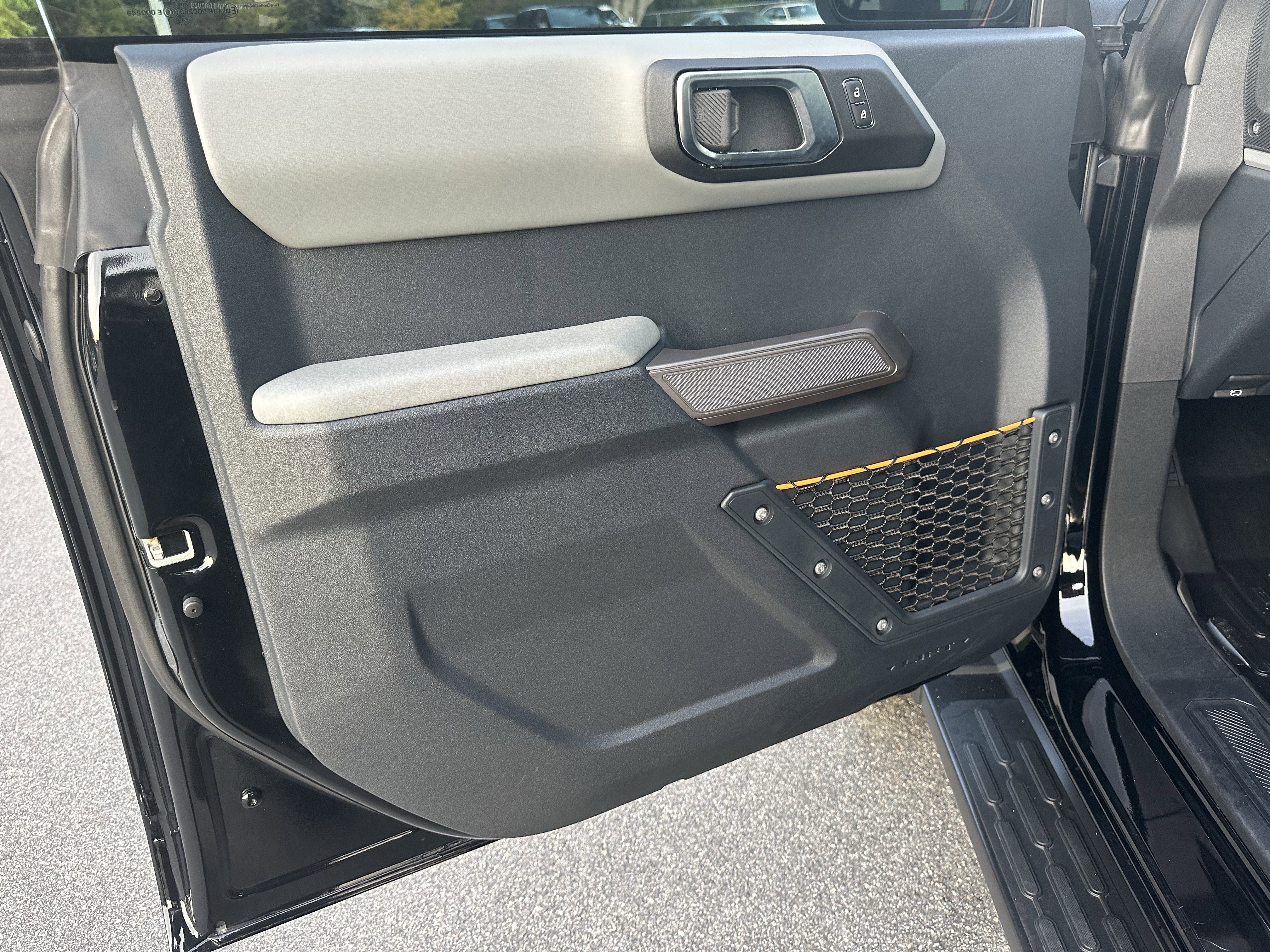 Used 2023 Ford Bronco Badlands image 14