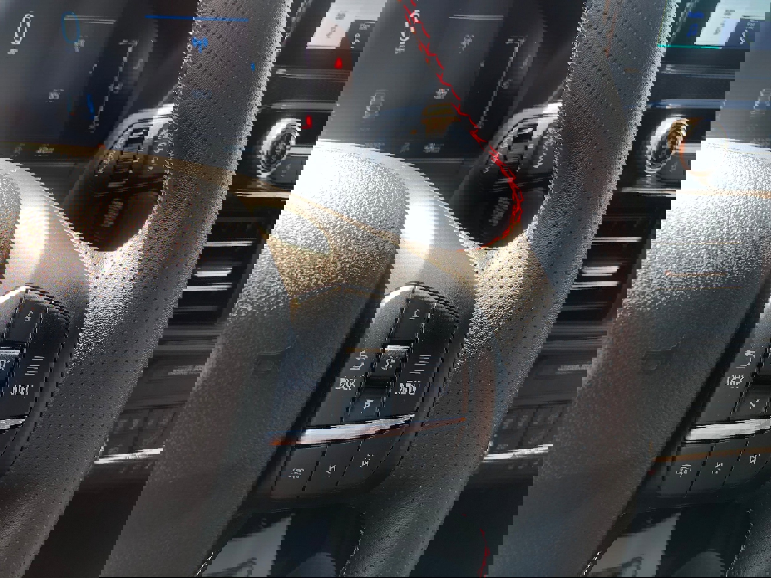 Used 2025 Ford Escape ST-Line w/ Cold Weather Package image 16