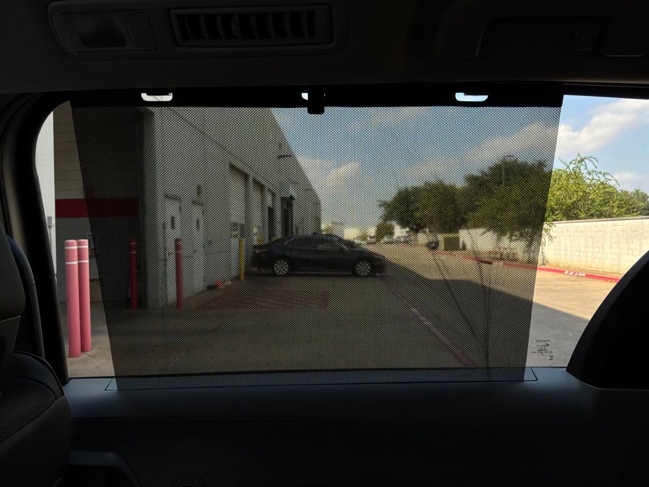 Used 2025 Toyota Sienna XLE FWD image 14