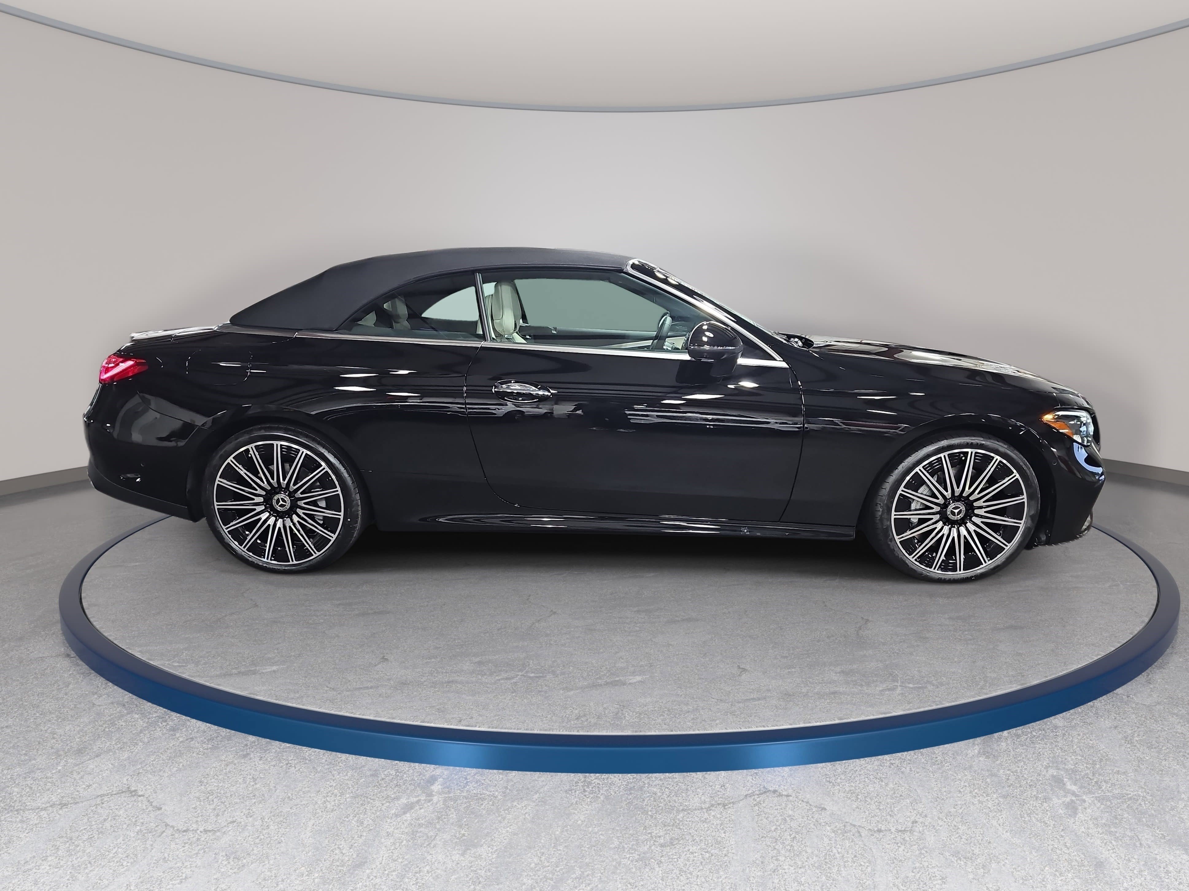 New 2026 Mercedes-Benz CLE 450 4MATIC Cabriolet image 4
