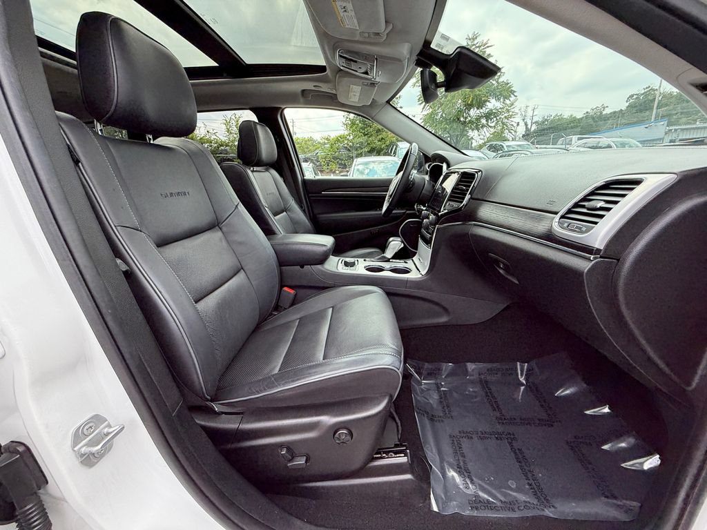 Used 2019 Jeep Grand Cherokee Summit w/ Platinum Series Group AWD/4WD image 28