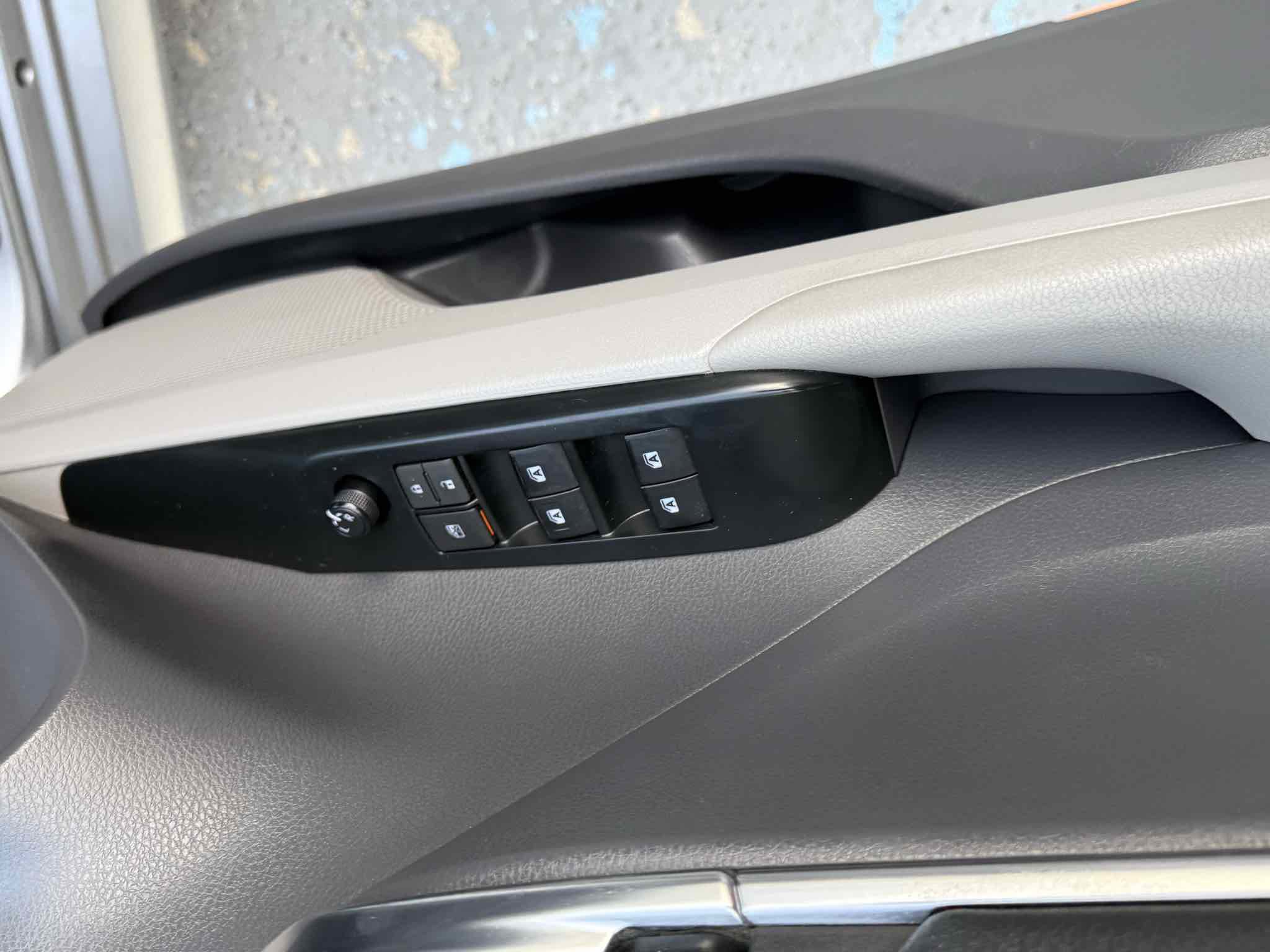 Used 2019 Toyota Camry LE image 78